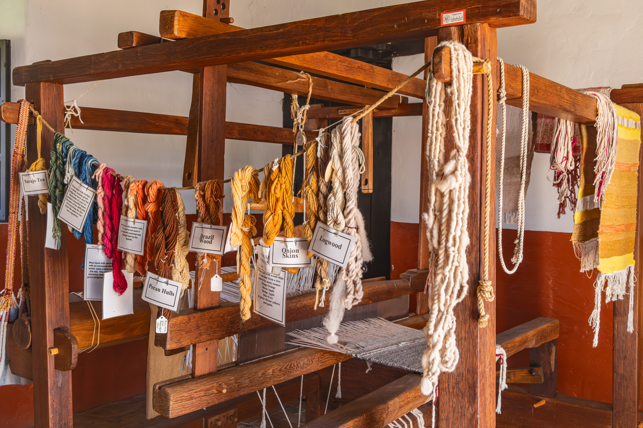 Spun yarn with natural dye colors